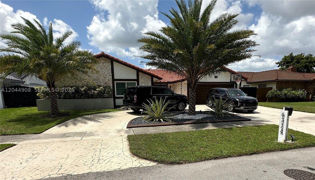 House in Hialeah, Florida, United States 3 - 18313121