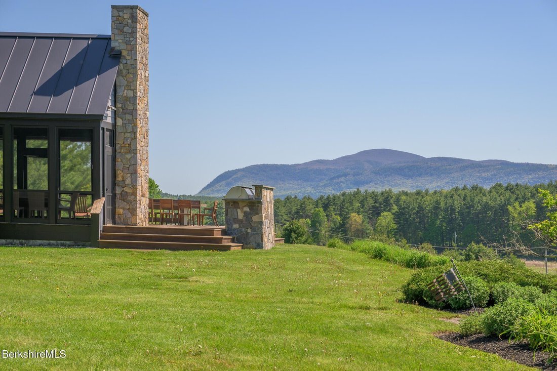 House in Great Barrington, Massachusetts, United States 1 - 16949484