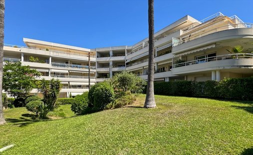 Apartment in Ponteil, Antibes, France 1