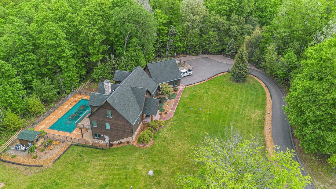 House in Williamsburg, Michigan, United States 5 - 18309073