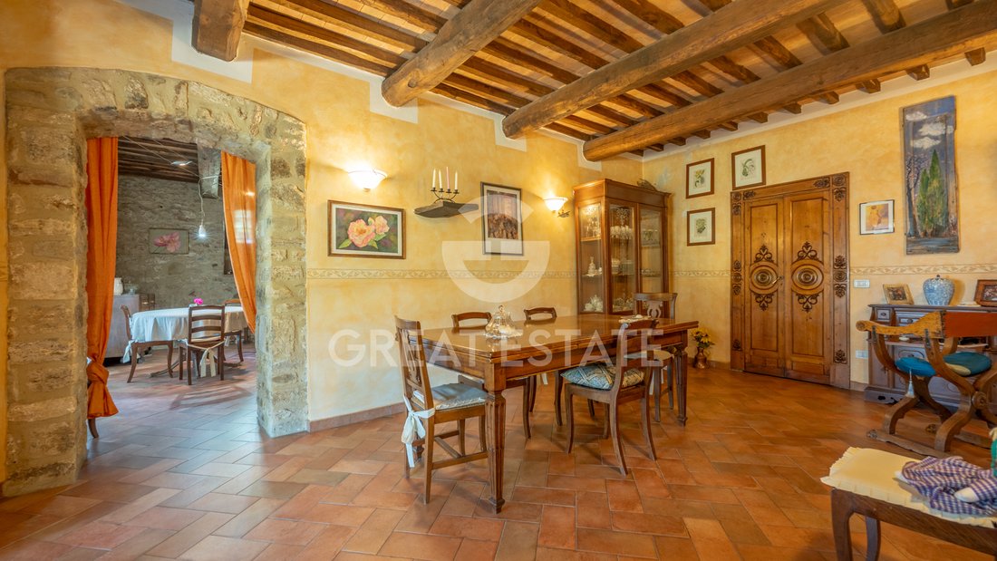 Estate in Todi, Umbria, Italy 2 - 18311734