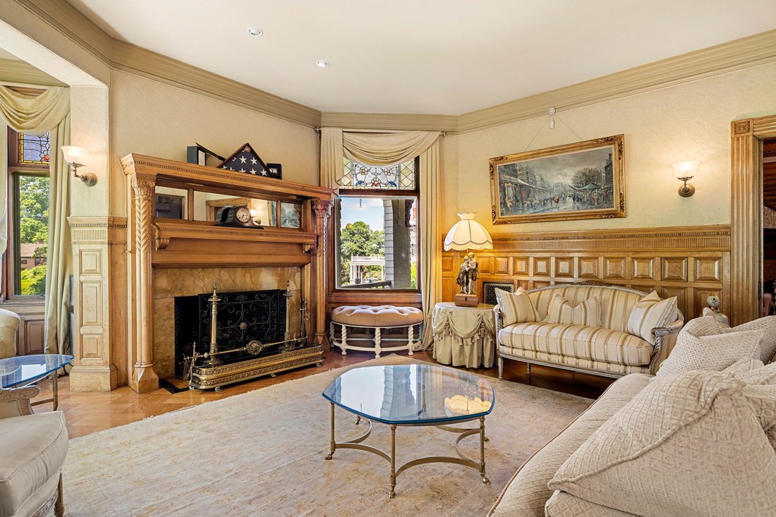 House in Lowell, Massachusetts, United States 1 - 18314136