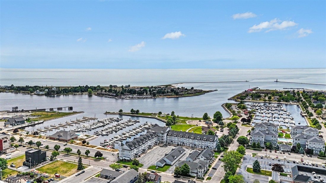 Condo in Ludington, Michigan, United States 2 - 18308377