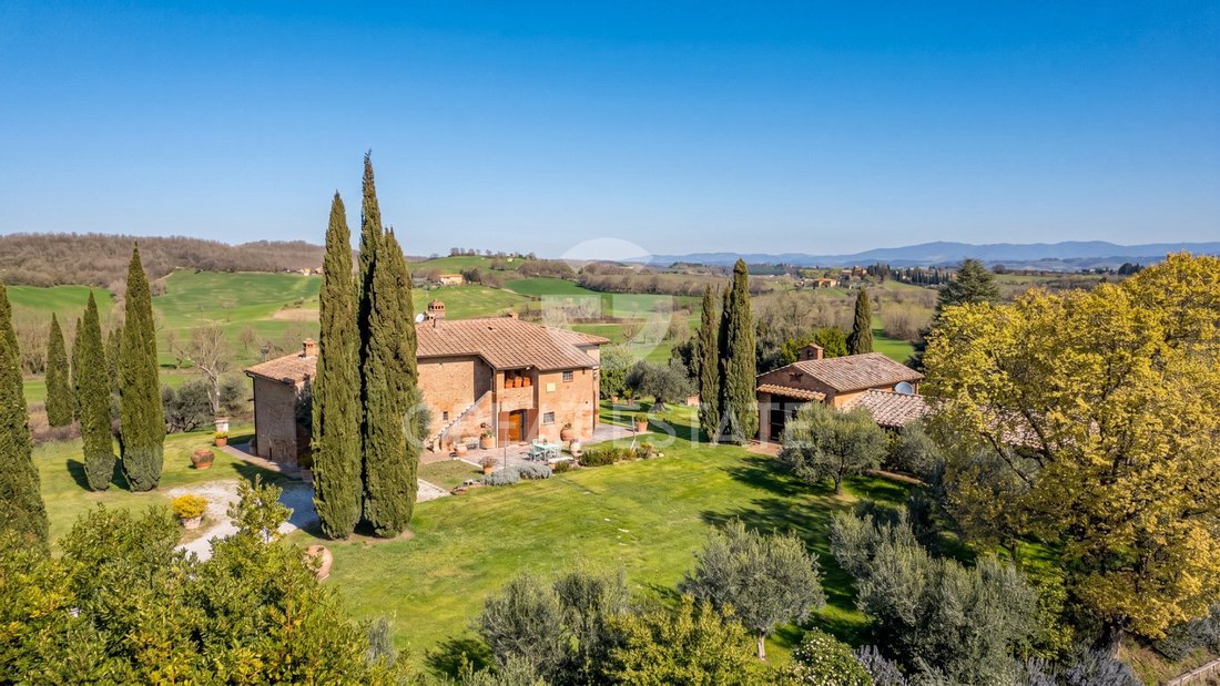 Estate in Chiusi, Tuscany, Italy 1 - 17533695