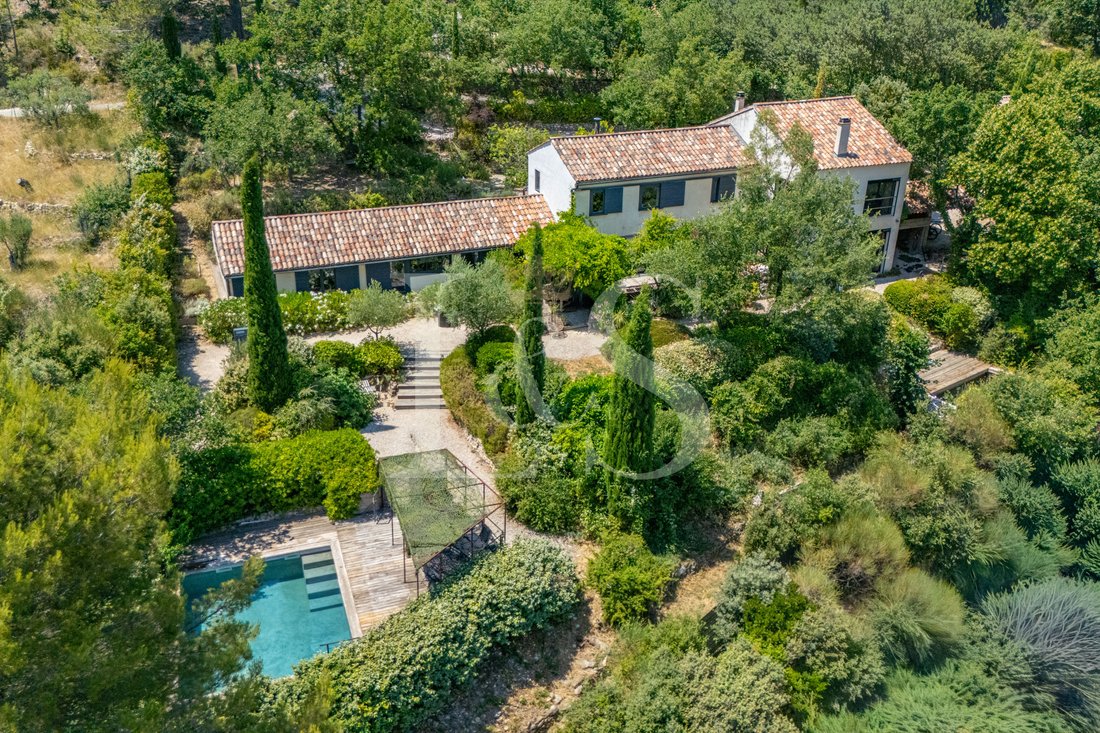 Villa in Entrechaux, Provence-Alpes-Côte d'Azur, France 1 - 18316475
