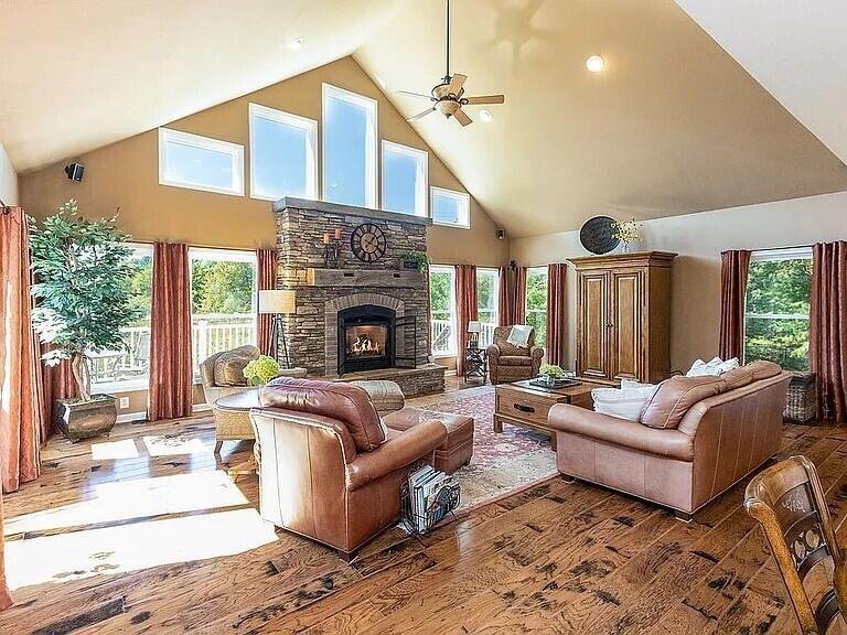 House in Harrison, Michigan, United States 3 - 18309852