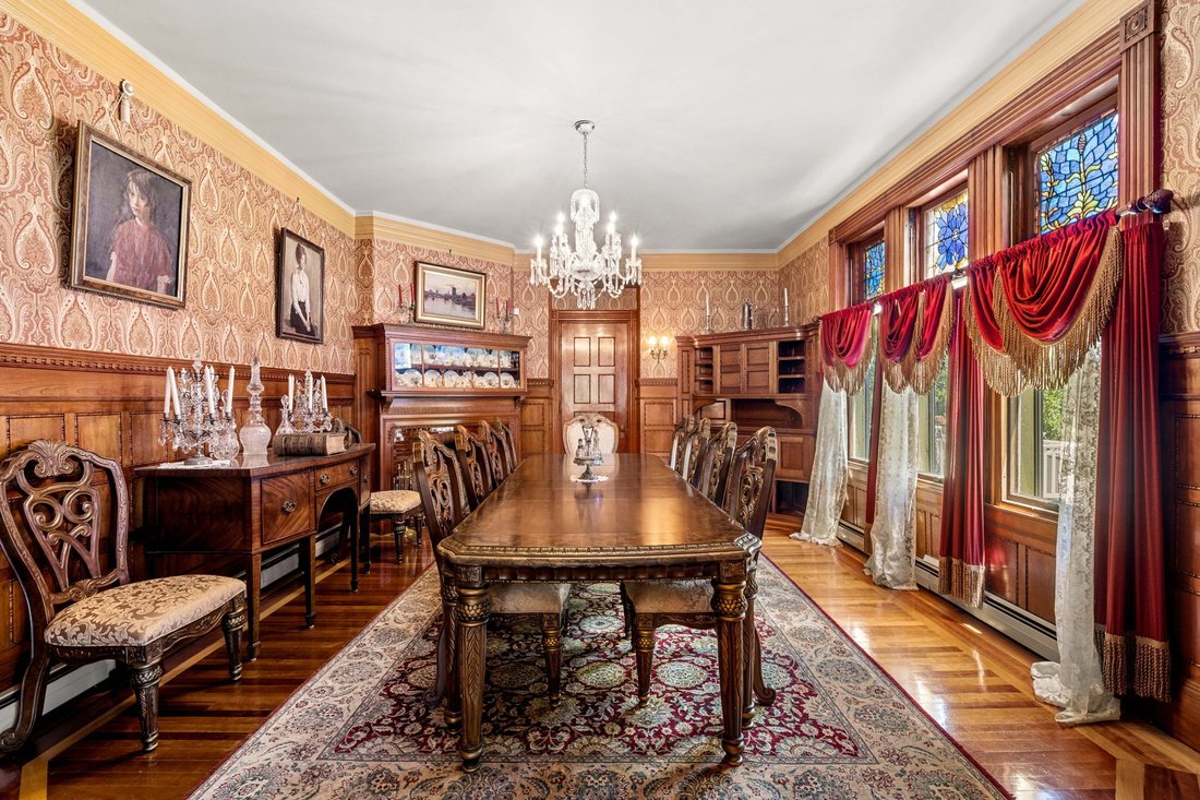 House in Lowell, Massachusetts, United States 3 - 18314136