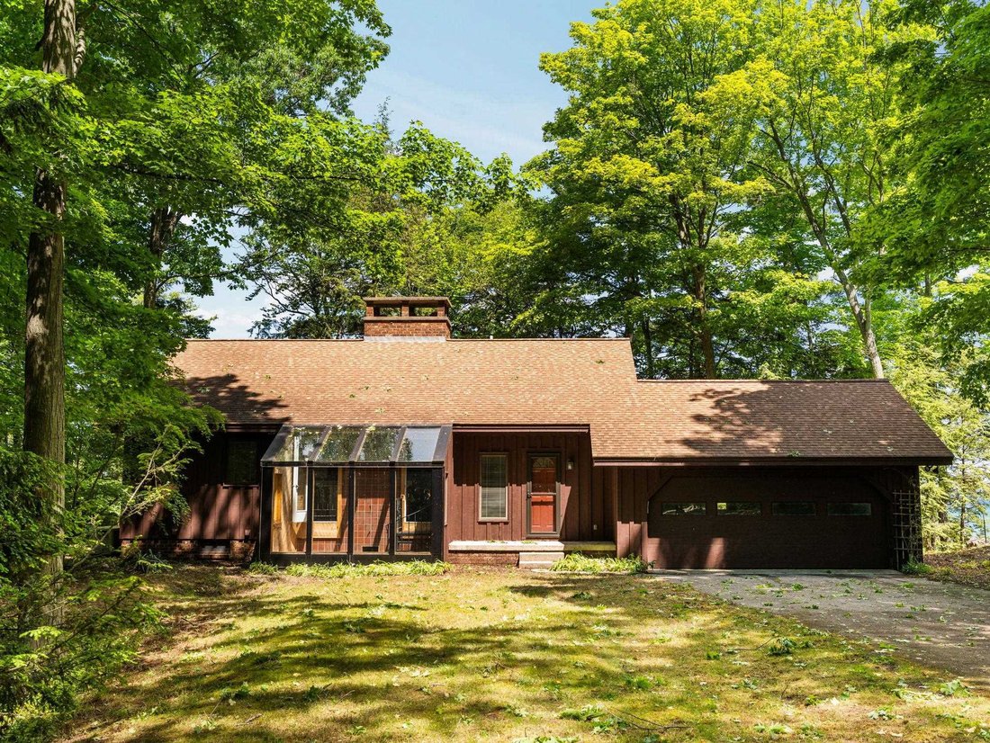 House in Williamsburg, Michigan, United States 1 - 18310189