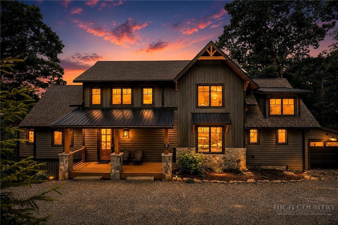 House in Elk Park, North Carolina, United States 1 - 18312172