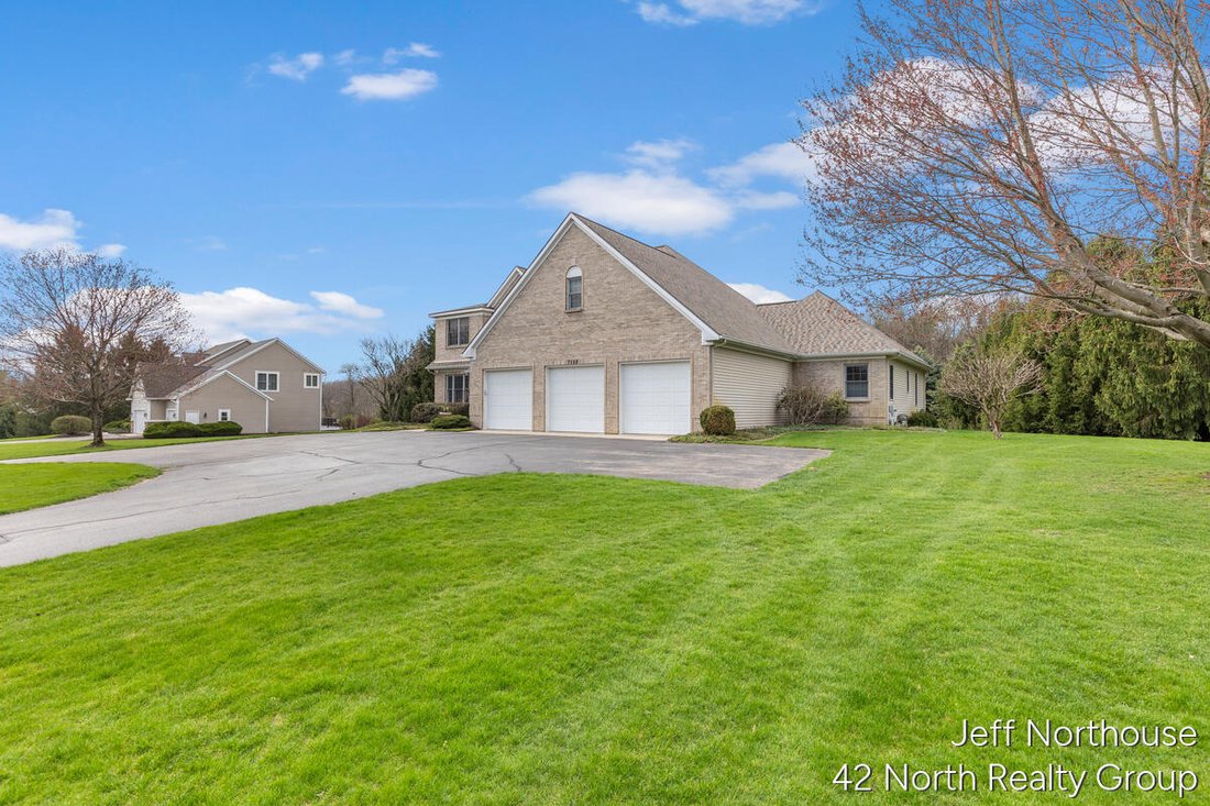 House in Caledonia, Michigan, United States 4 - 18309426