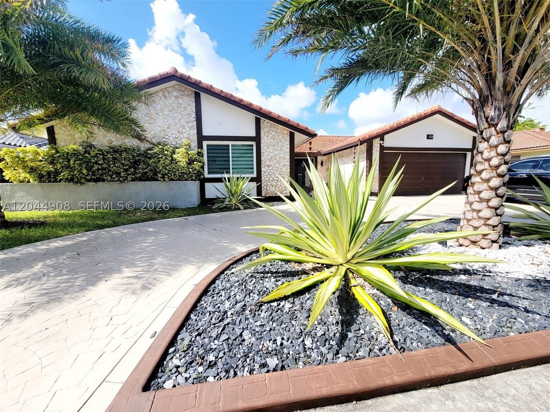 House in Hialeah, Florida, United States 4 - 18313121