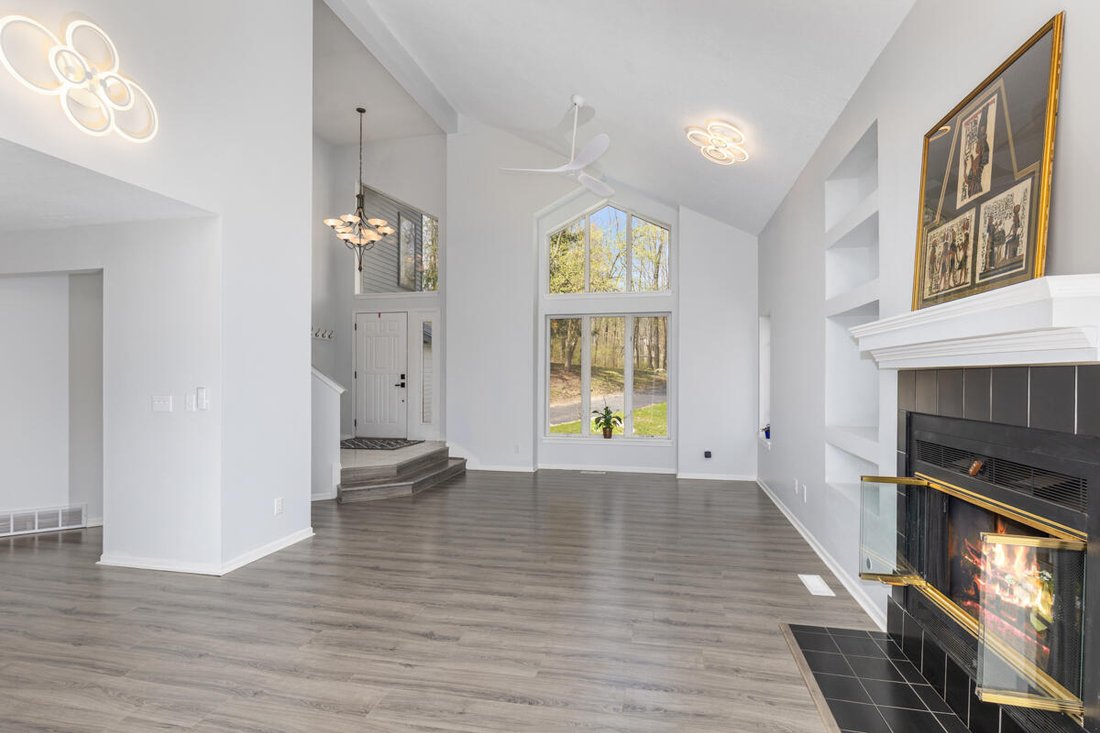 House in Forest Hills, Michigan, United States 4 - 18307727