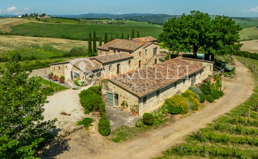 Country House in Montalcino, Tuscany, Italy 1