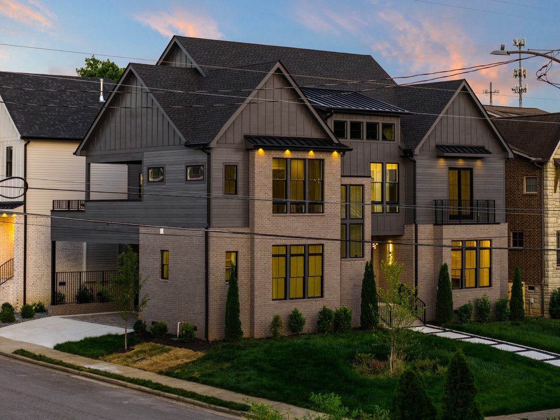 Co Op in Nashville, Tennessee, United States 3 - 18312739