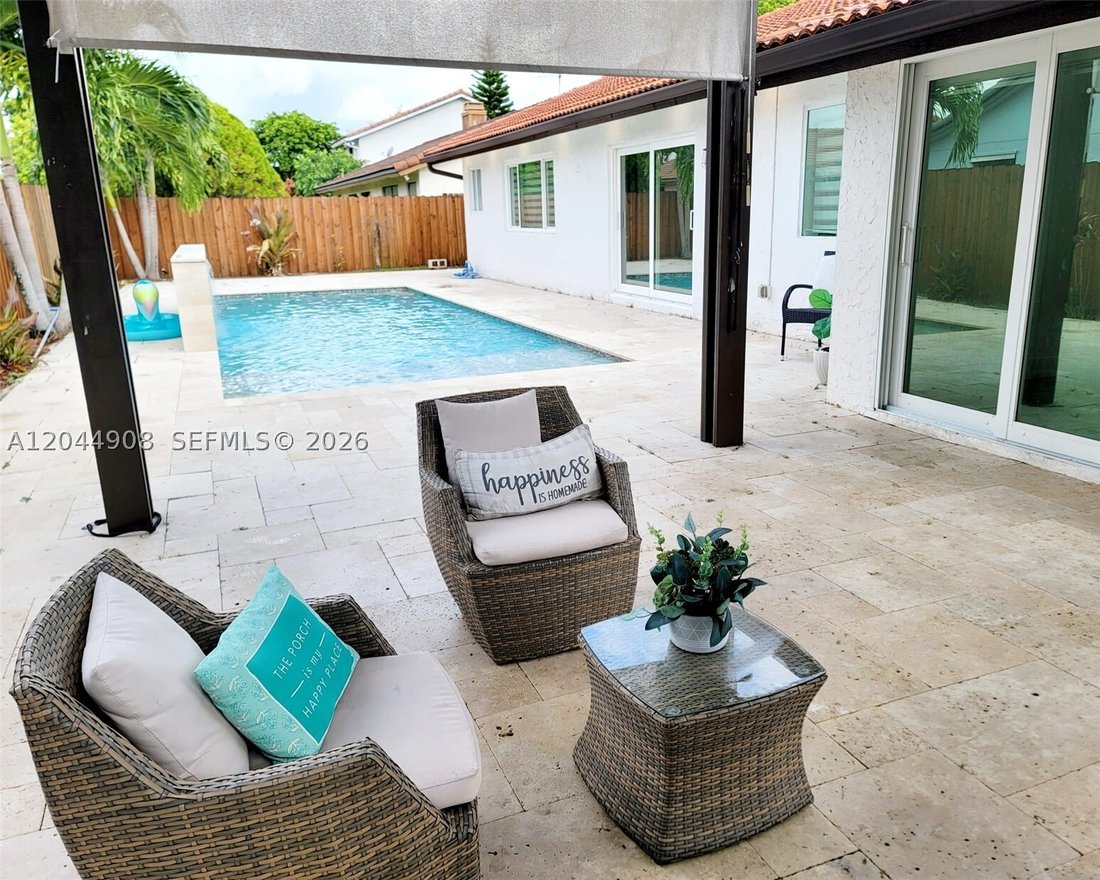 House in Hialeah, Florida, United States 2 - 18313121