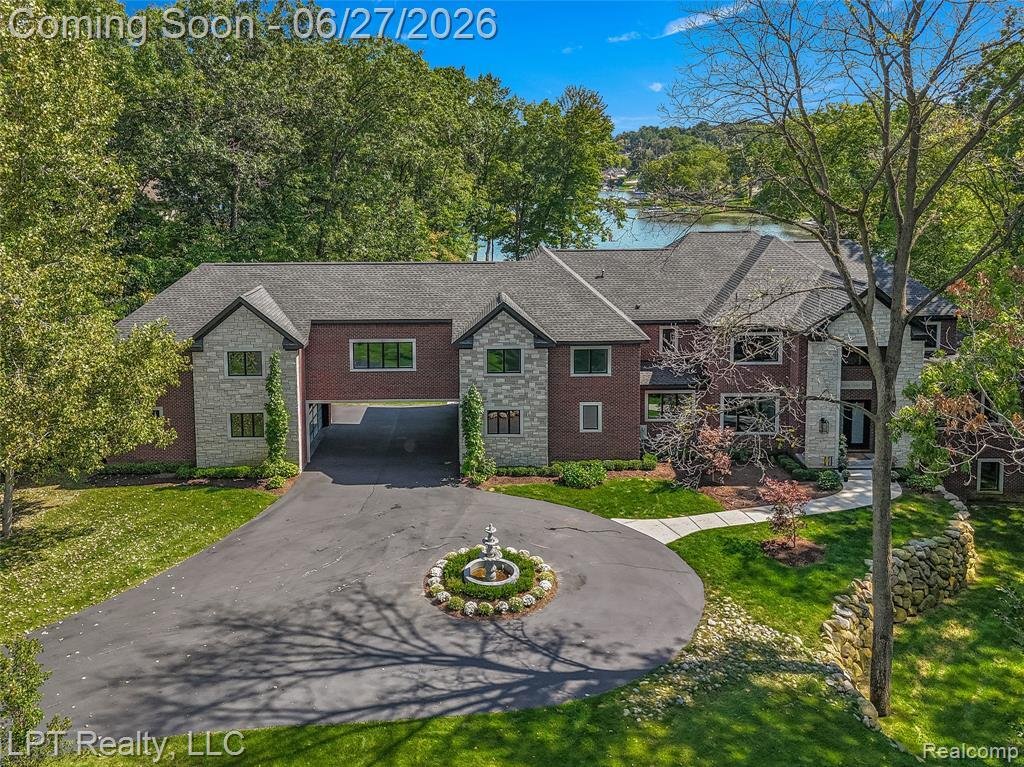 House in Pontiac, Michigan, United States 3 - 18307836
