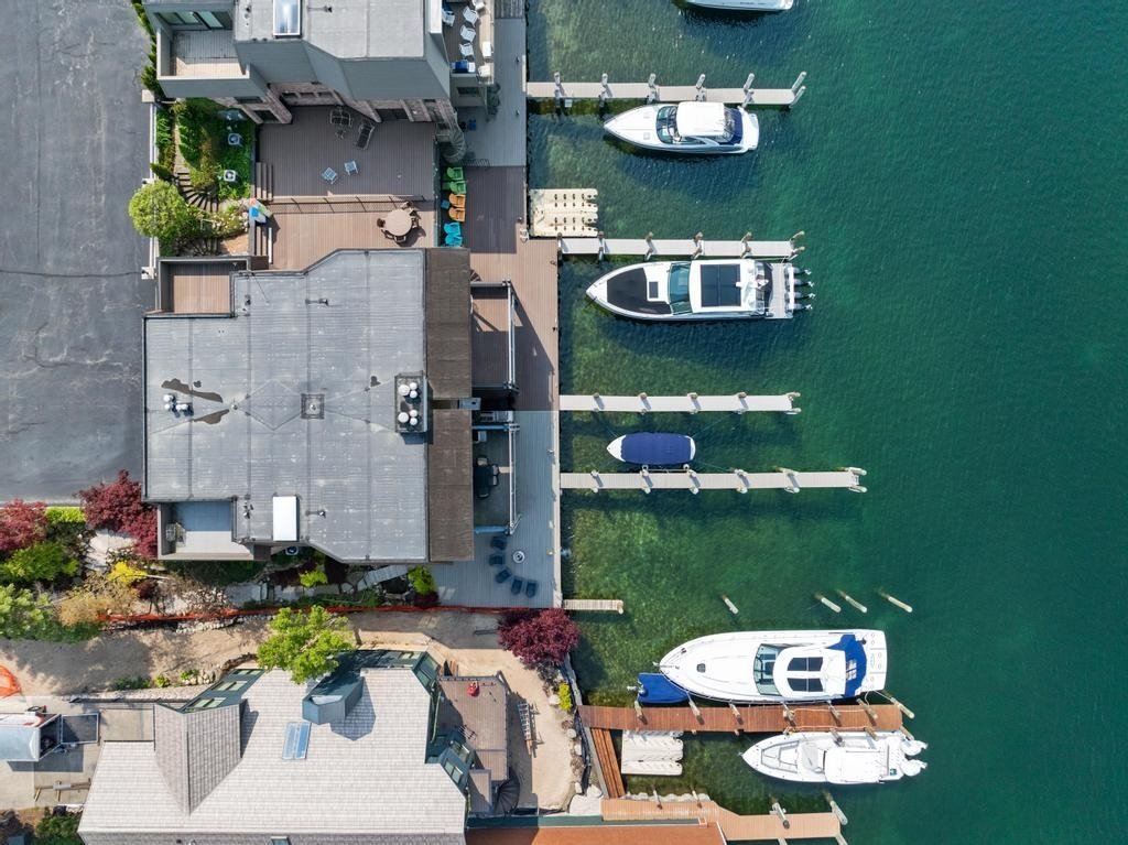 House in Charlevoix, Michigan, United States 2 - 18308020