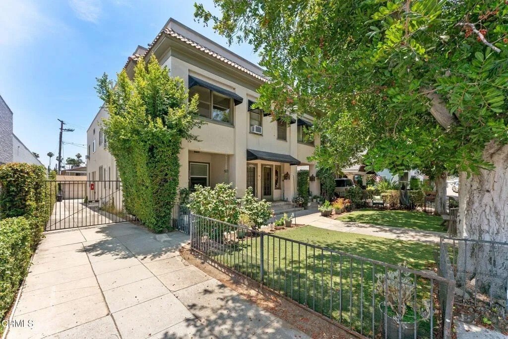 South Pasadena, California, United States 3 - 18313356