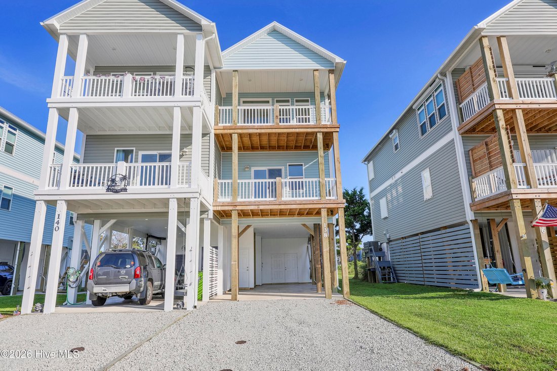 Townhouse in North Topsail Beach, North Carolina, United States 2 - 18313910