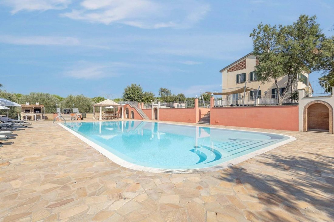 Villa in Cecina Centro, Cecina, Tuscany 1 - 18312940