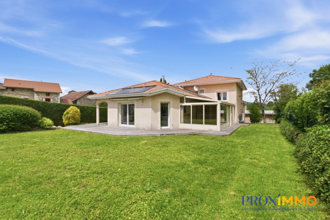 Villa in Coublevie, Auvergne-Rhône-Alpes, France 3 - 18267172