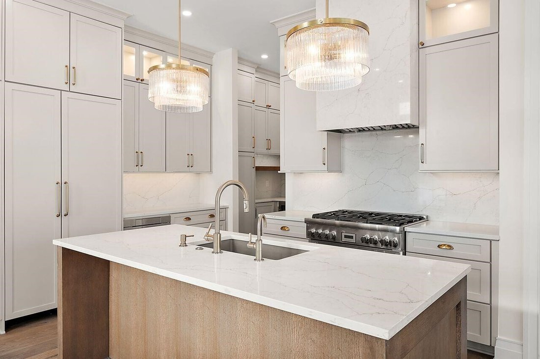 Condo in Novi, Michigan, United States 3 - 18308592