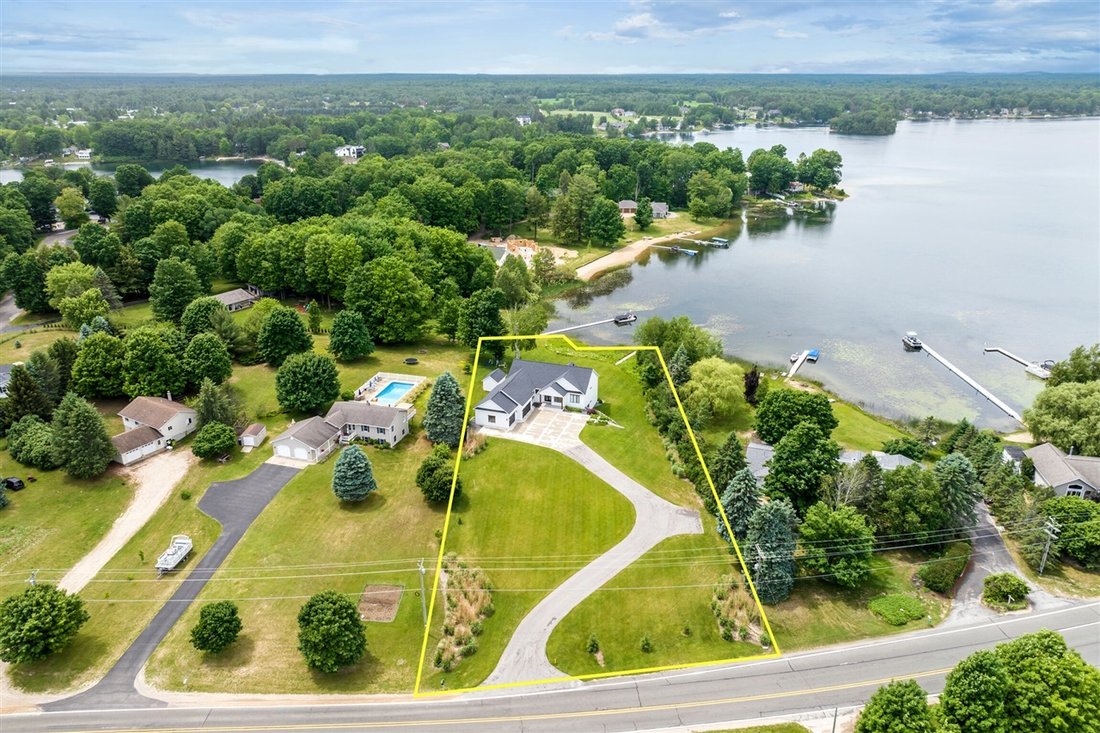 House in Traverse City, Michigan, United States 2 - 18307986