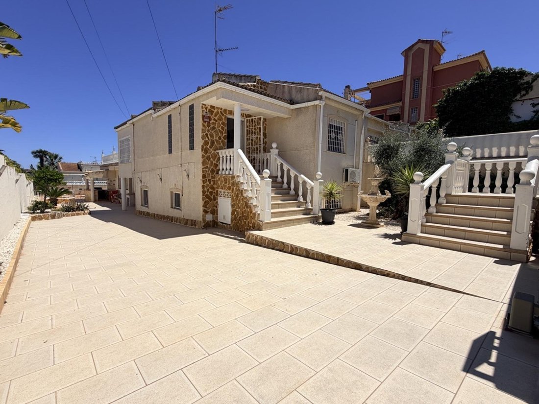 House in Torrevieja, Valencian Community, Spain 1 - 18311109