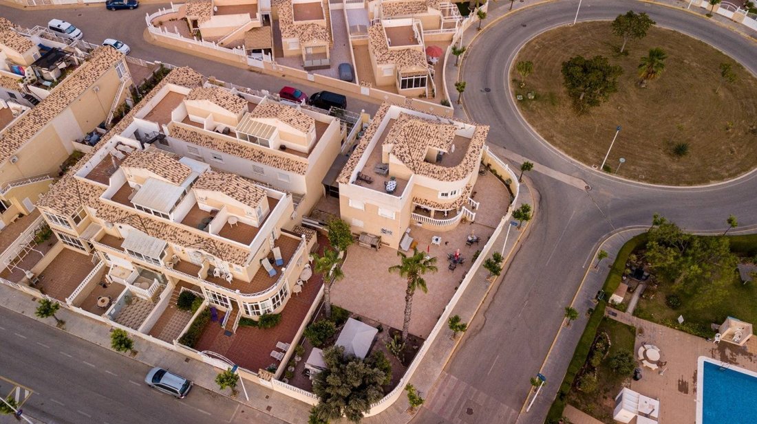 House in Torrevieja, Valencian Community, Spain 2 - 18311286