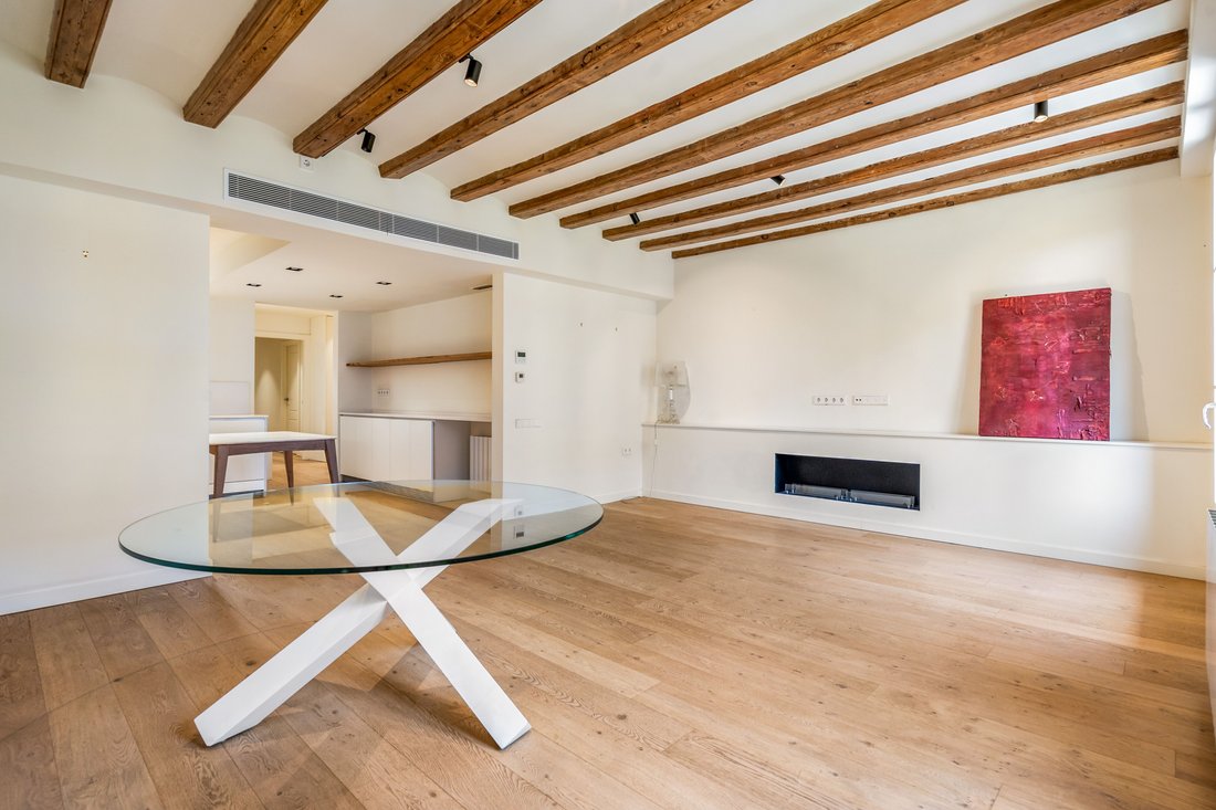 Apartment in Eixample, Barcelona, Spain 4 - 18312464