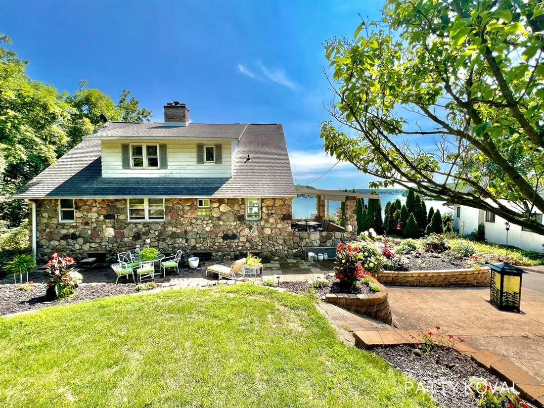 House in Caledonia, Michigan, United States 3 - 18308843
