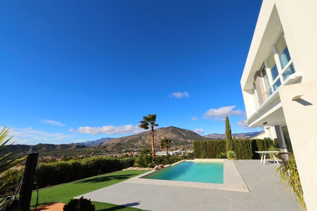 House in la Vila Joiosa / Villajoyosa, Valencian Community, Spain 5 - 18311321