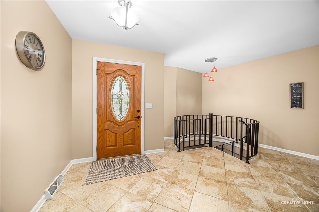 House in Elgin, Illinois, United States 3 - 18313677