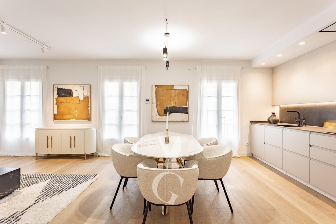 Apartment in Ciutat Vella, Barcelona, Spain 2 - 18313160