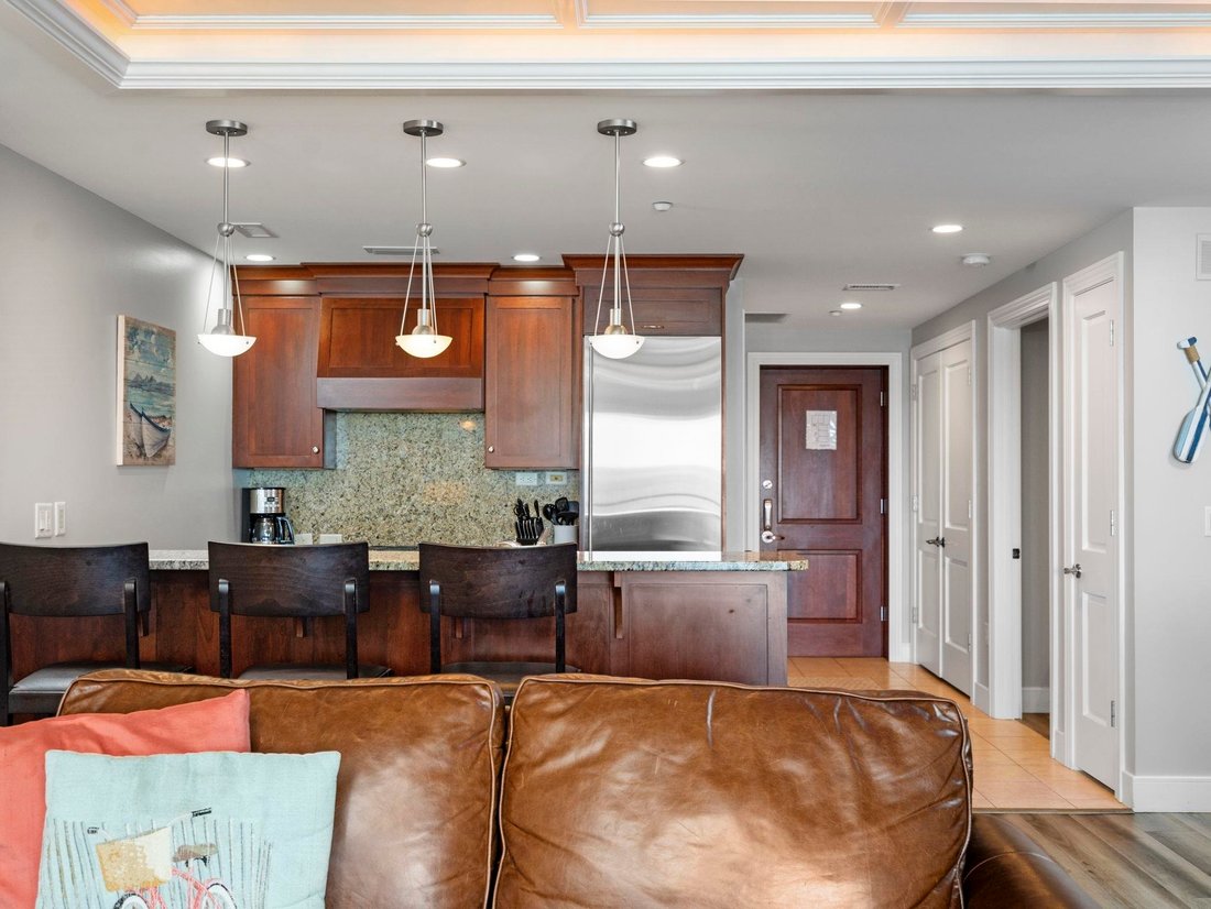 Condo in Traverse City, Michigan, United States 5 - 18309007