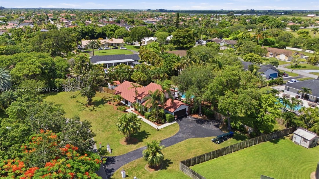House in Miami, Florida, United States 4 - 18313048