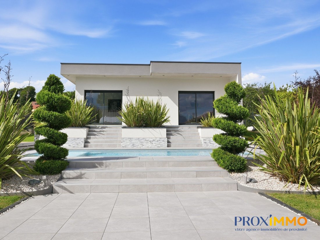 Villa in Saint-Cassien, Auvergne-Rhône-Alpes, France 3 - 18267168