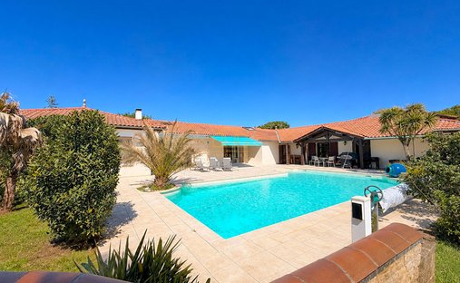 Villa in Mestras, Gujan-Mestras, France 1