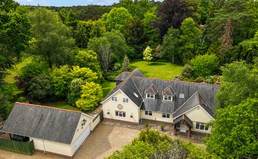 House in Thorney Hill, Sopley, England 1