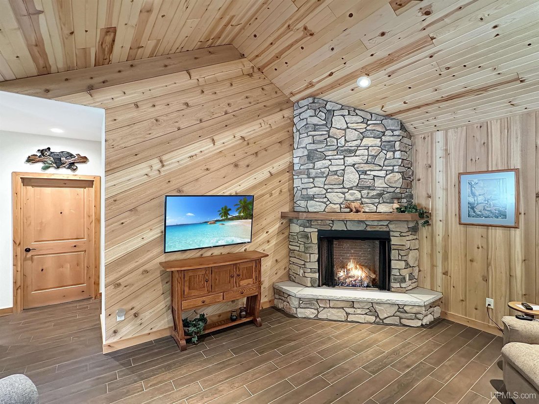 House in Carney, Michigan, United States 5 - 18308662
