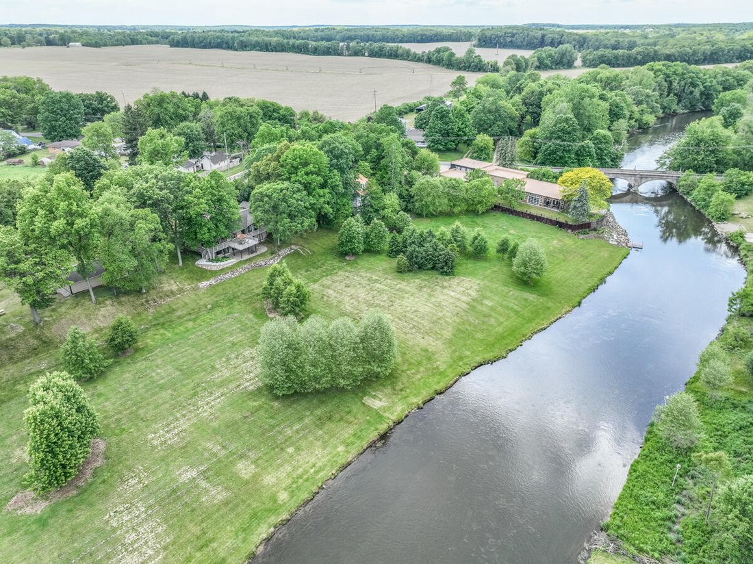 House in Battle Creek, Michigan, United States 5 - 18308469