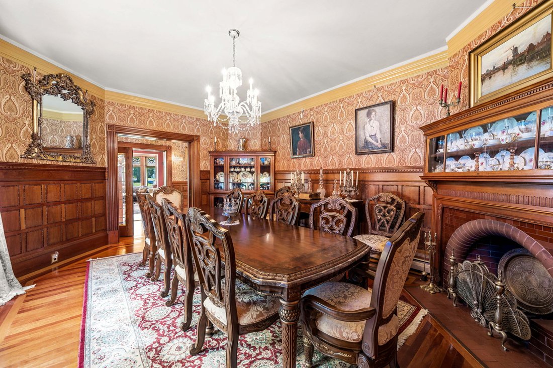House in Lowell, Massachusetts, United States 5 - 18314136