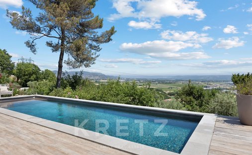 House in Sainte-Tulle, Provence-Alpes-Côte d'Azur, France 1