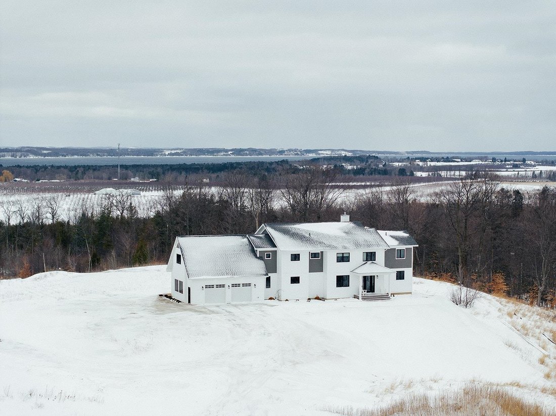 House in Williamsburg, Michigan, United States 2 - 18309552