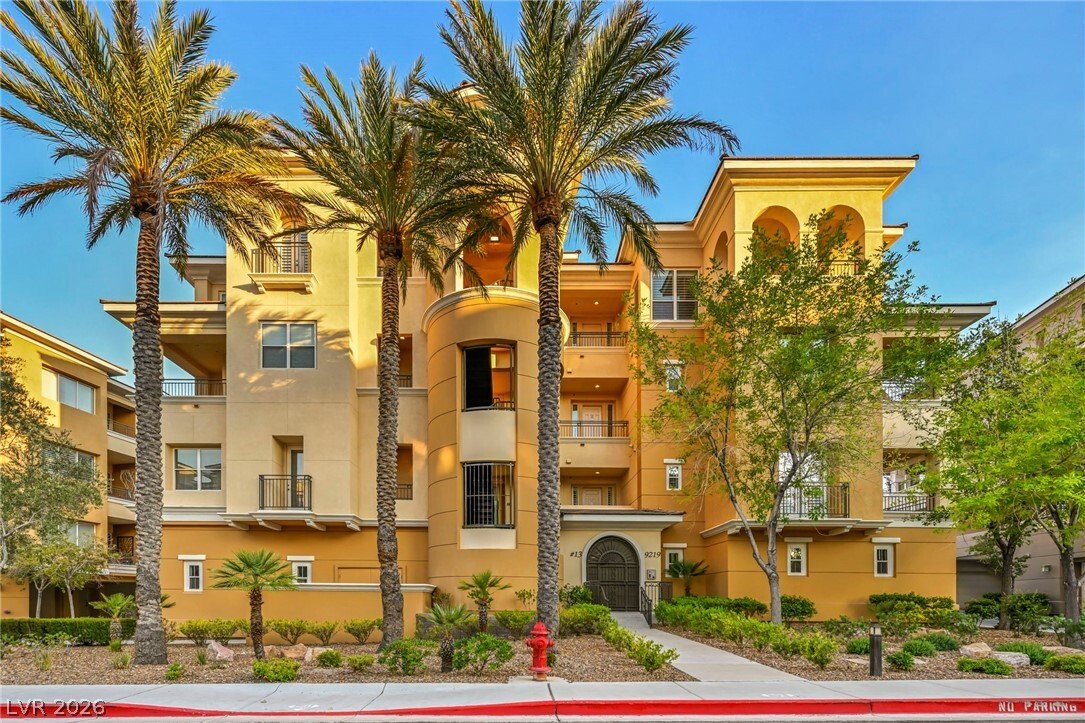 Condo in Las Vegas, Nevada, United States 1 - 18316065