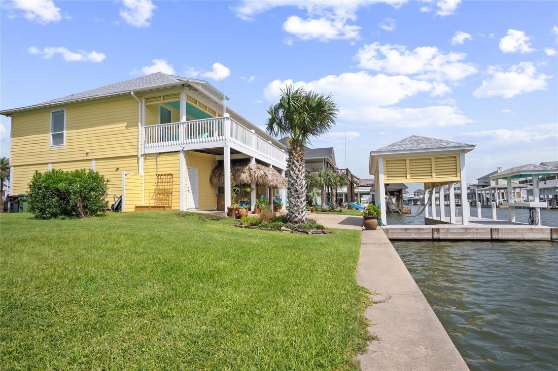 House in Bolivar Peninsula, Texas, United States 3 - 18314060