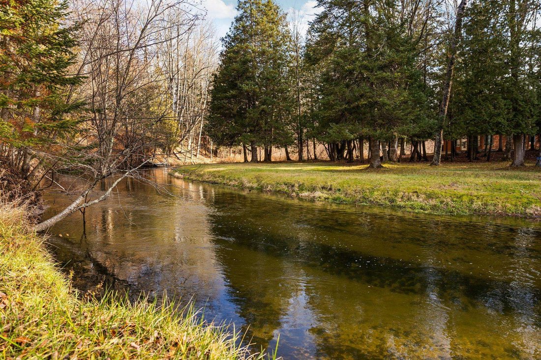 House in Thompsonville, Michigan, United States 4 - 18309304