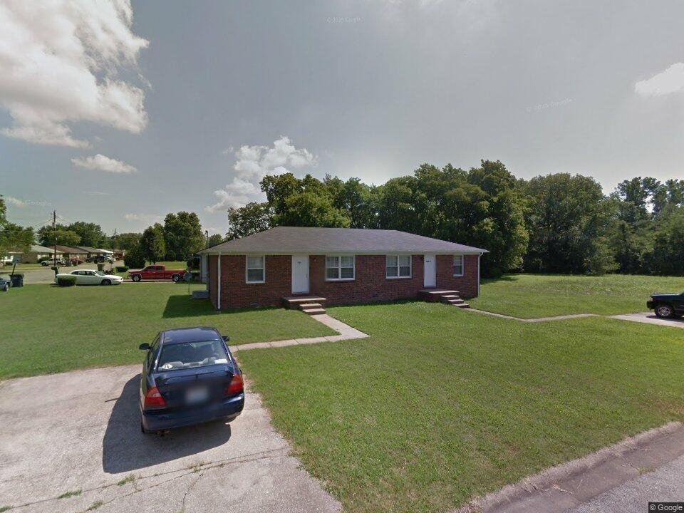 House in Hopkinsville, Kentucky, United States 1 - 18311596