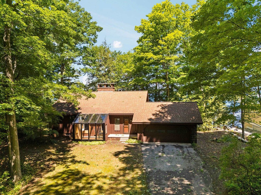 House in Williamsburg, Michigan, United States 5 - 18310189