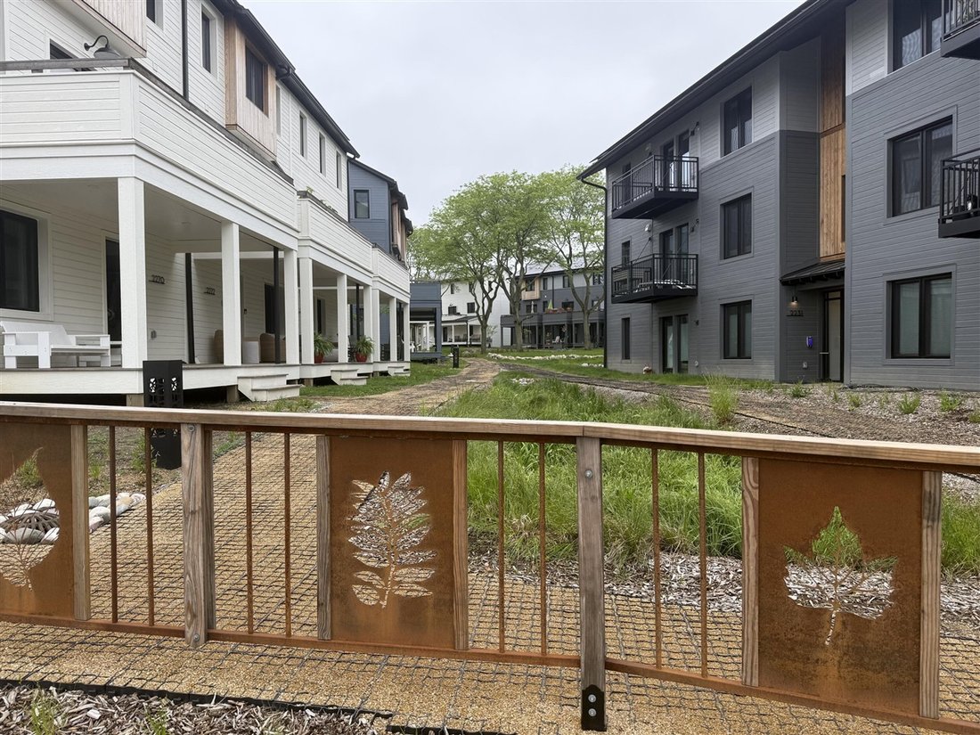 Condo in Ann Arbor, Michigan, United States 3 - 18309894